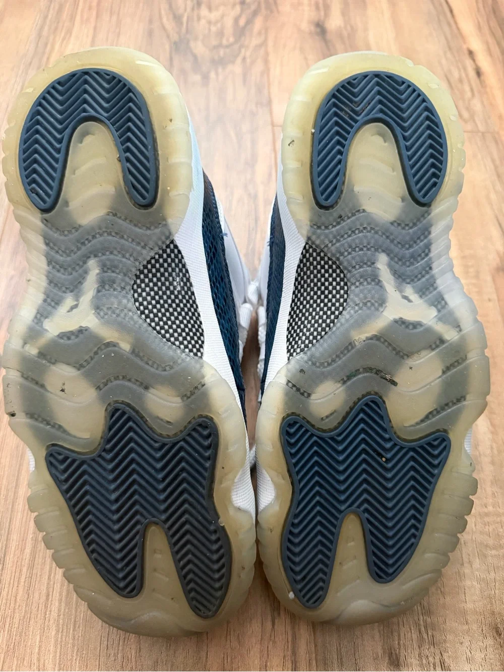 Jordan Kids White and Teal Snake-Print Sneakers